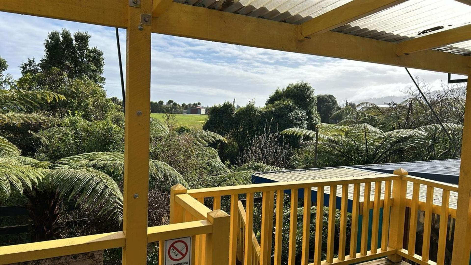 Global Village Travellers Lodge Greymouth Extérieur photo The view from the lookout at the top of the lift