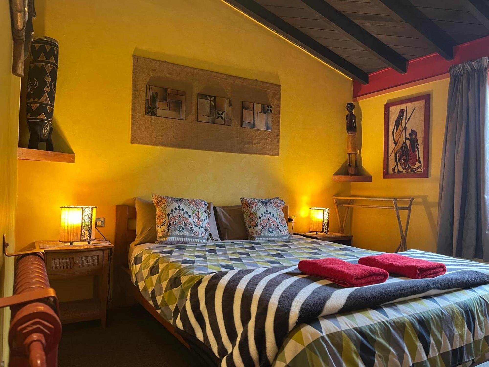 Global Village Travellers Lodge Greymouth Extérieur photo Guest room at the hotel